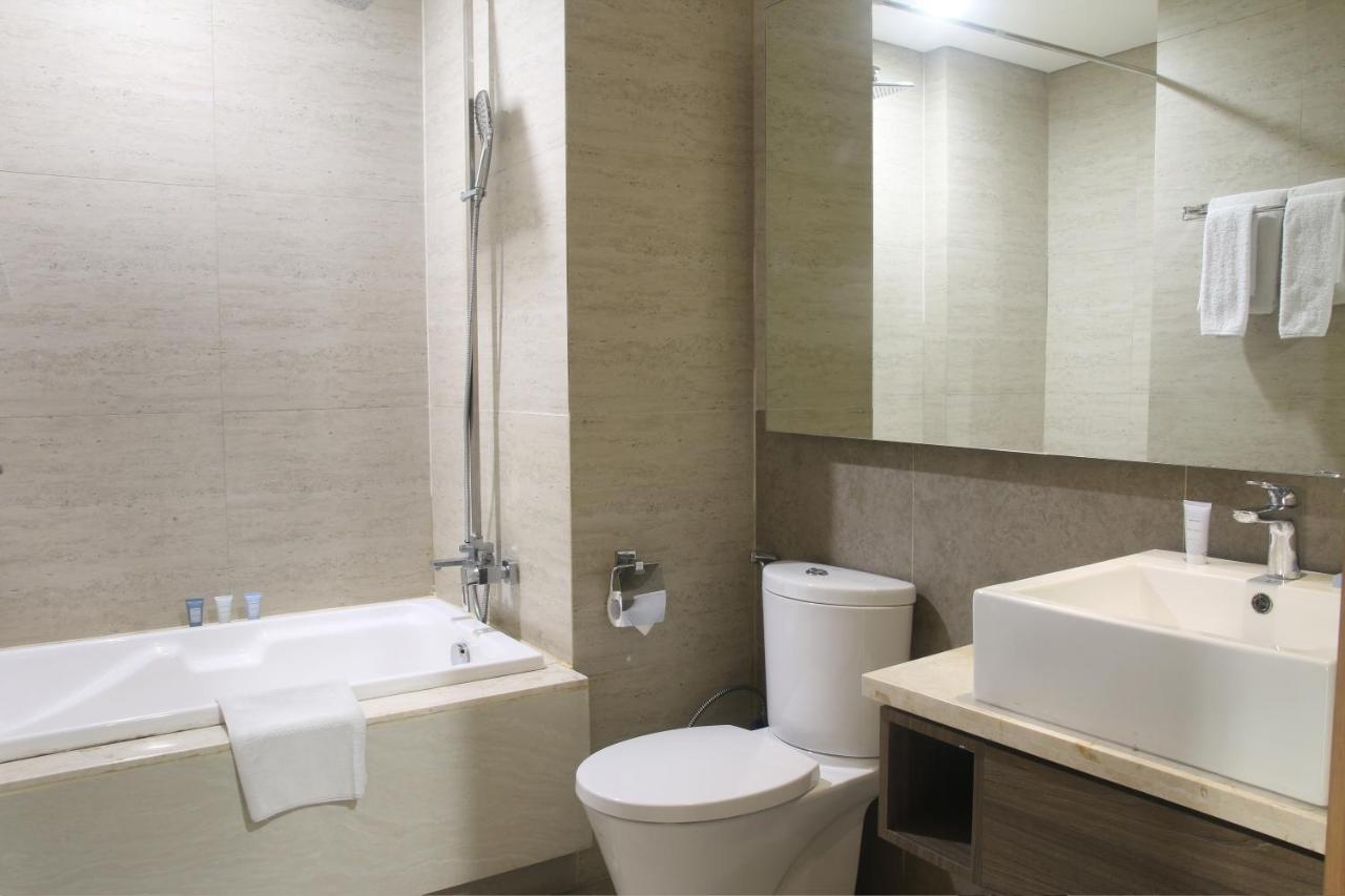 Graha Makara Suite Hotel & Residence Cikarang Bagian luar foto